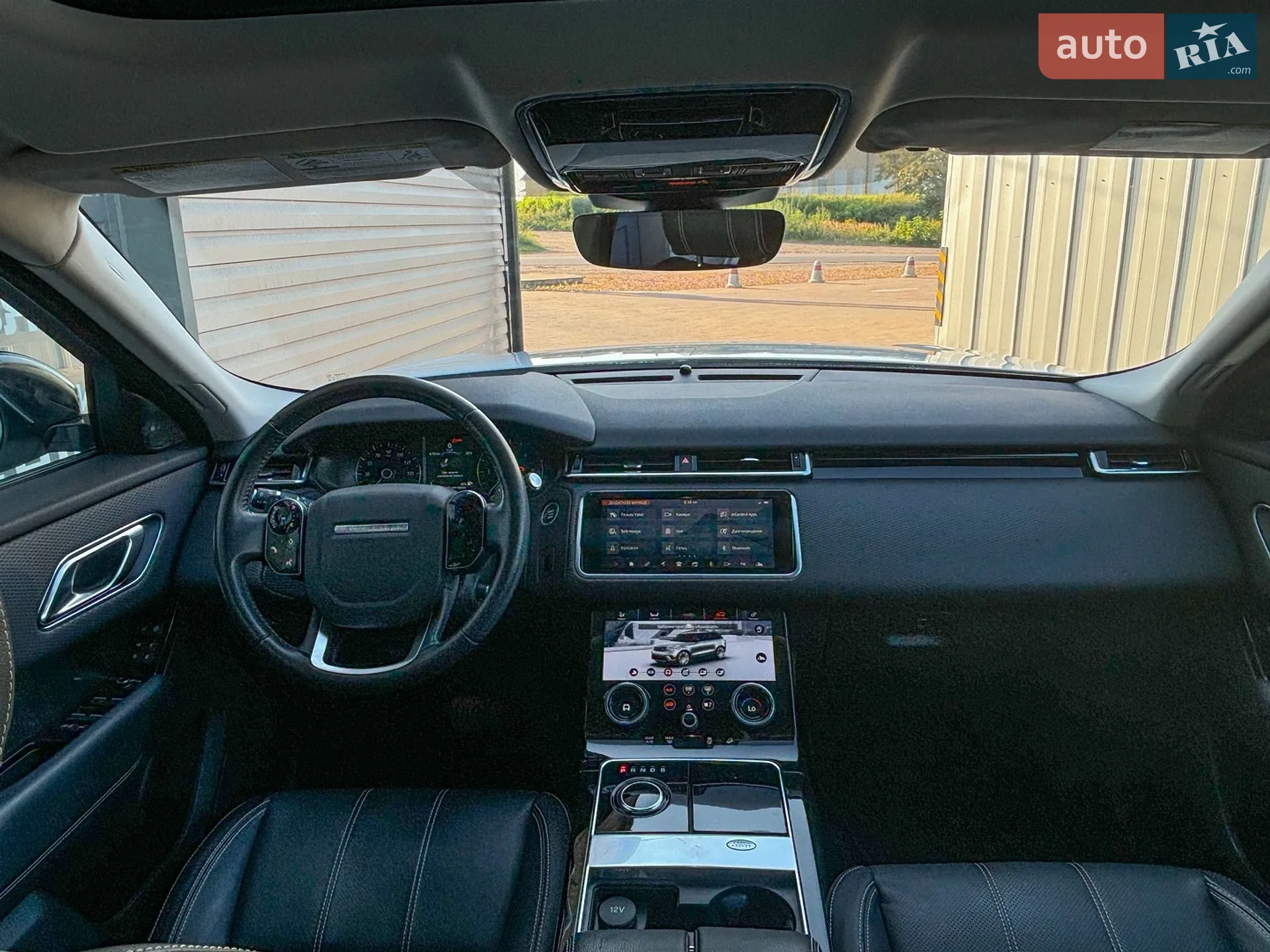 2017 Land Rover Range Rover Velar - мініатюра 14