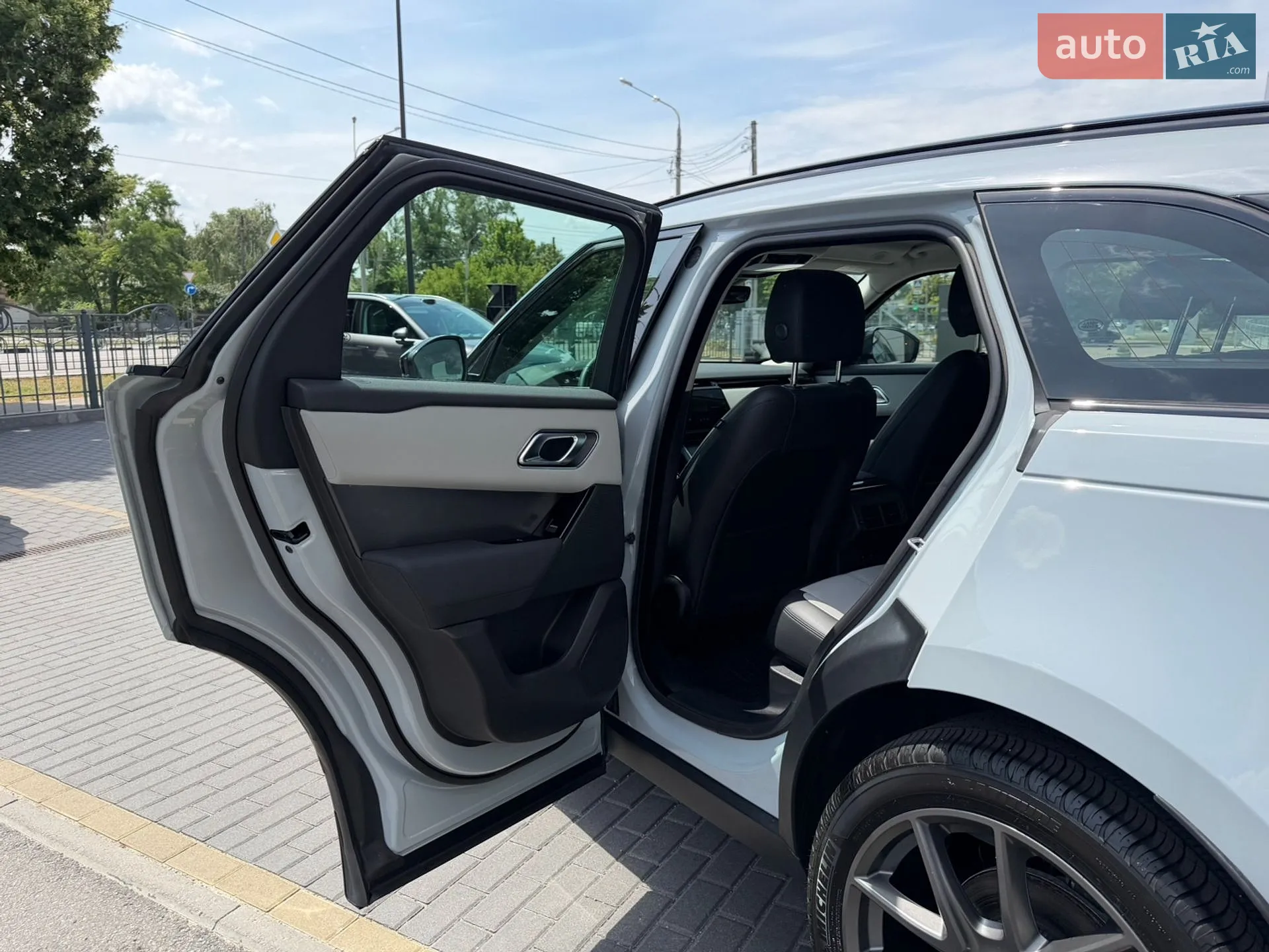 2024 Land Rover Range Rover Velar - мініатюра 24