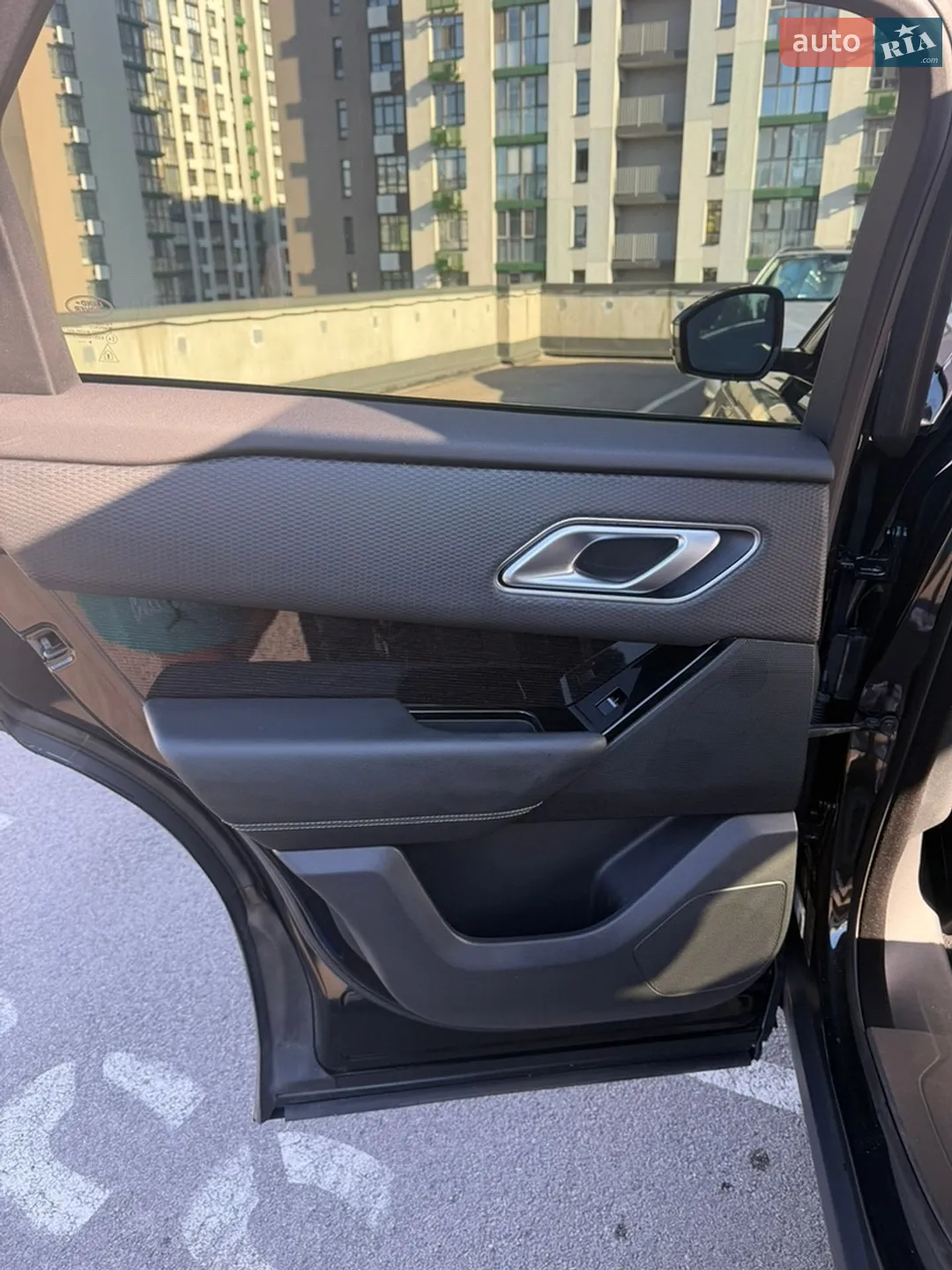 2019 Land Rover Range Rover Velar - мініатюра 18