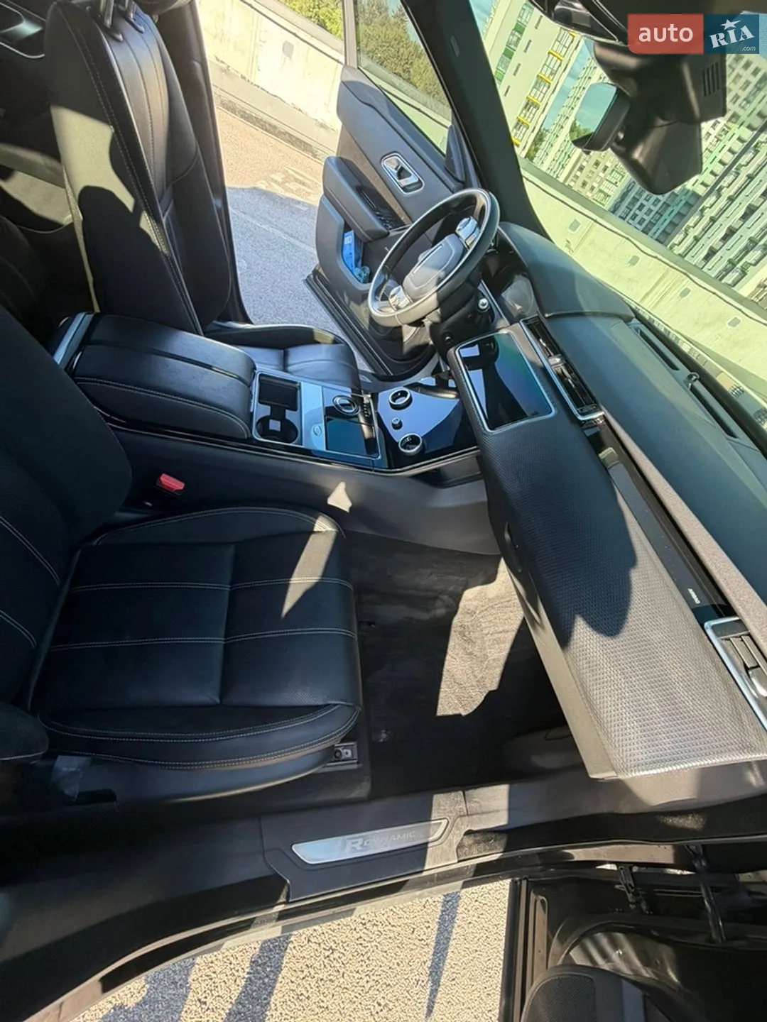 2019 Land Rover Range Rover Velar - мініатюра 24