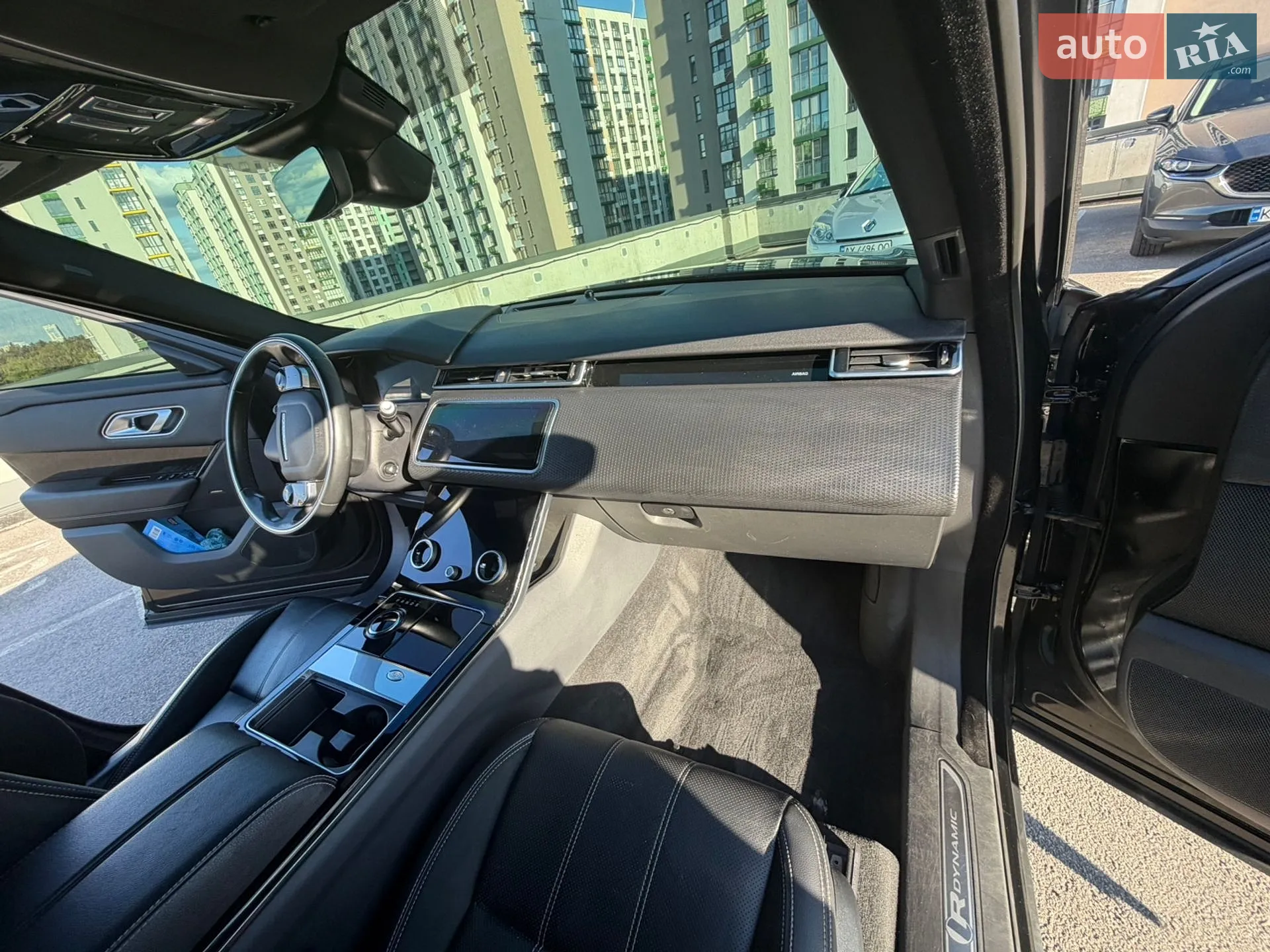 2019 Land Rover Range Rover Velar - мініатюра 25