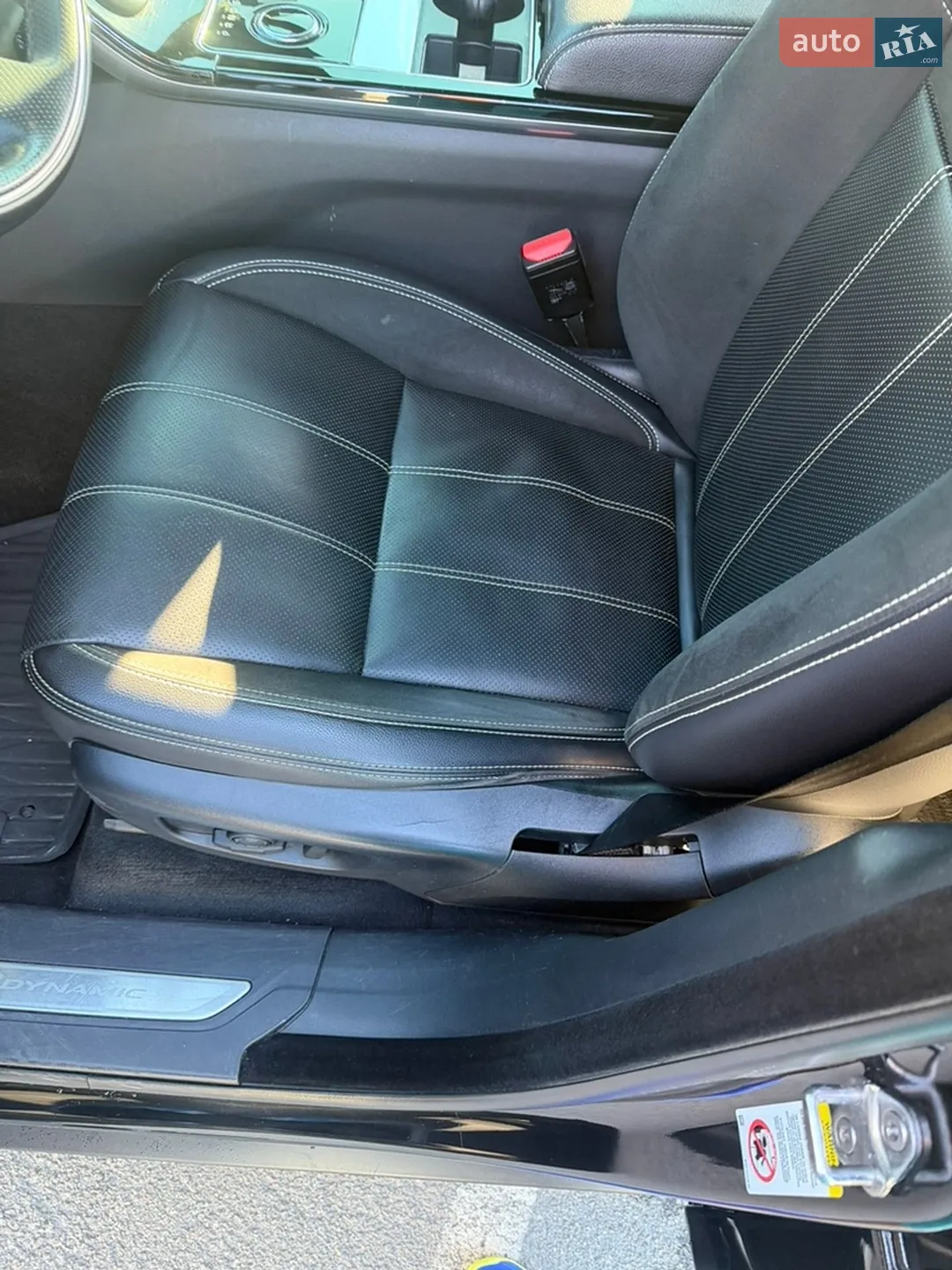 2019 Land Rover Range Rover Velar - мініатюра 21