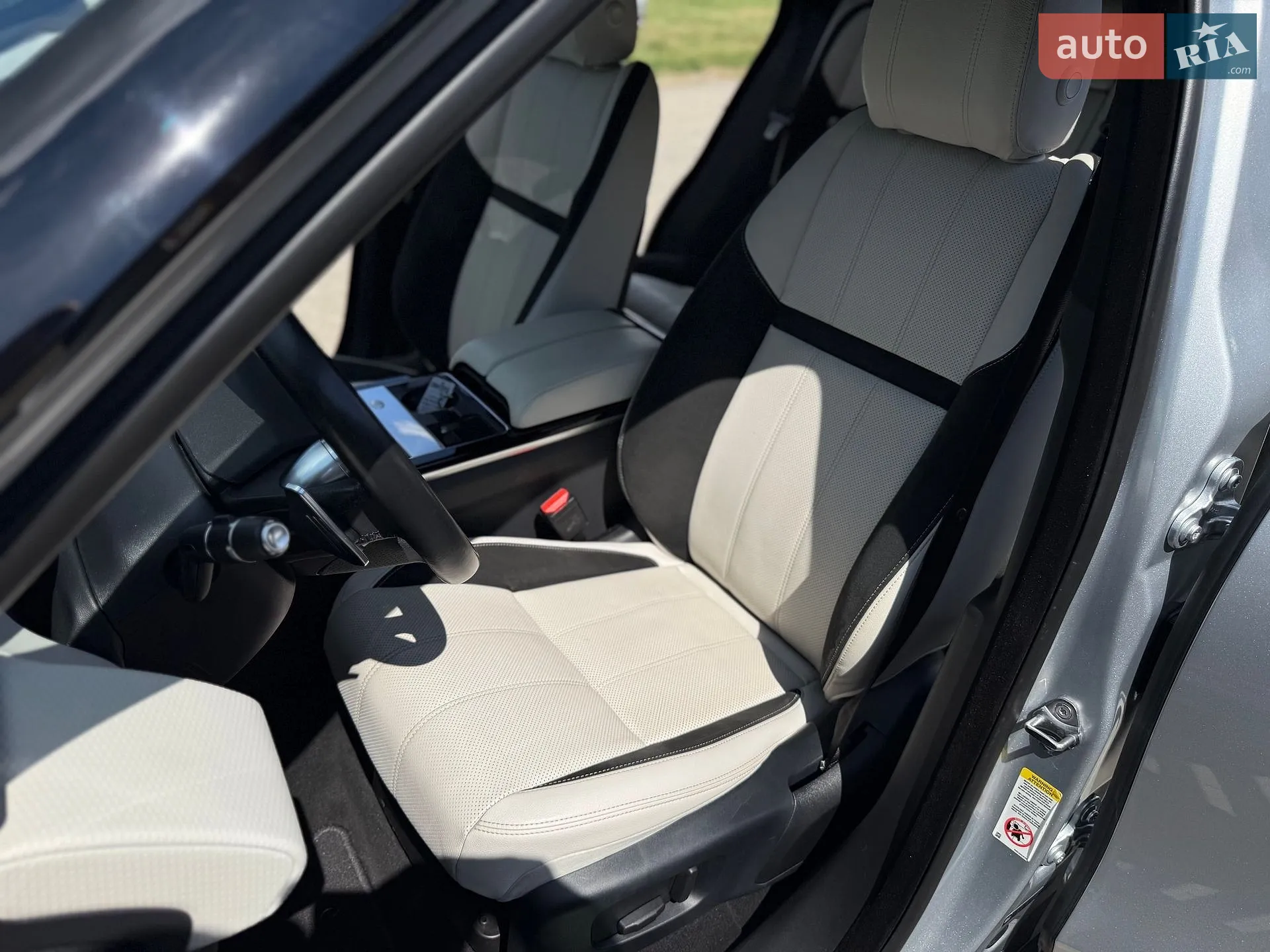 2018 Land Rover Range Rover Velar - мініатюра 17