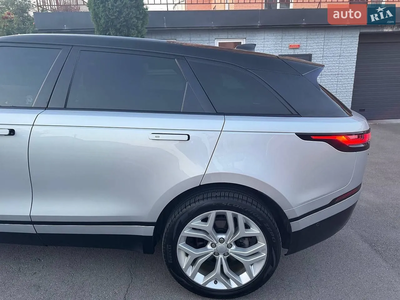 2019 Land Rover Range Rover Velar - мініатюра 19