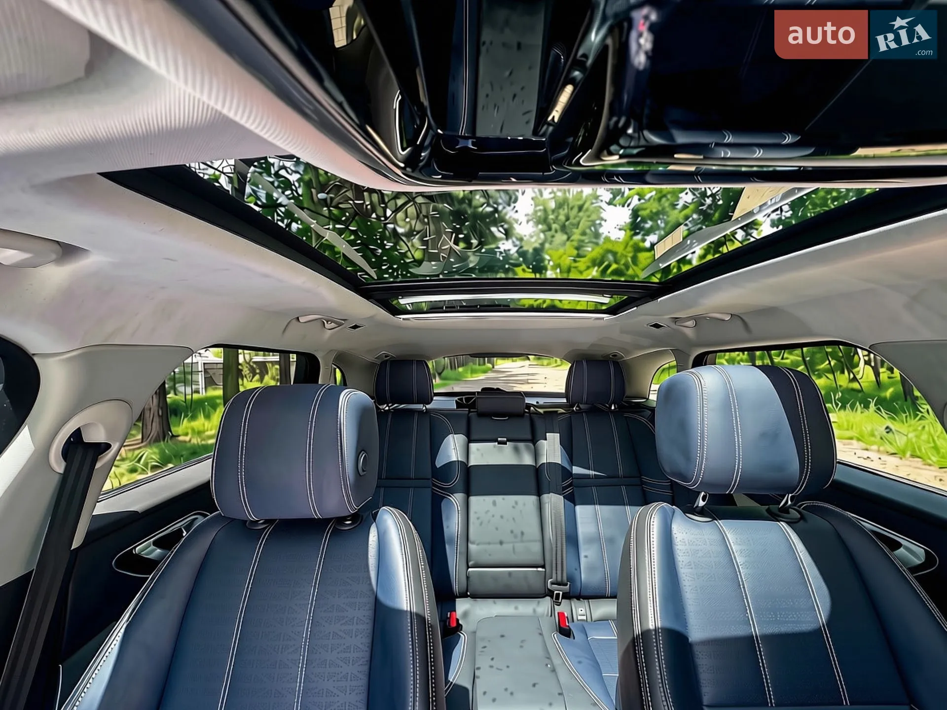 2017 Land Rover Range Rover Velar - мініатюра 16