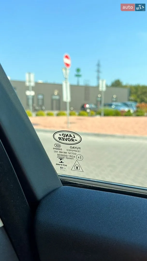 2019 Land Rover Range Rover Velar - мініатюра 34