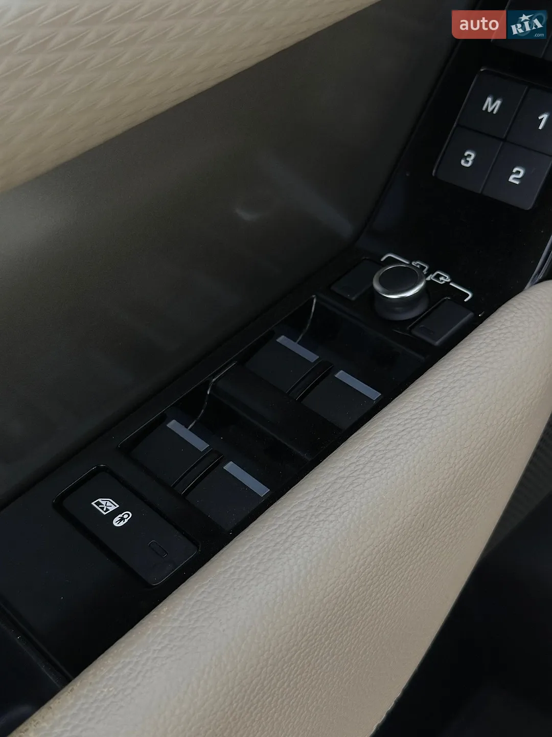 2018 Land Rover Range Rover Velar - мініатюра 30