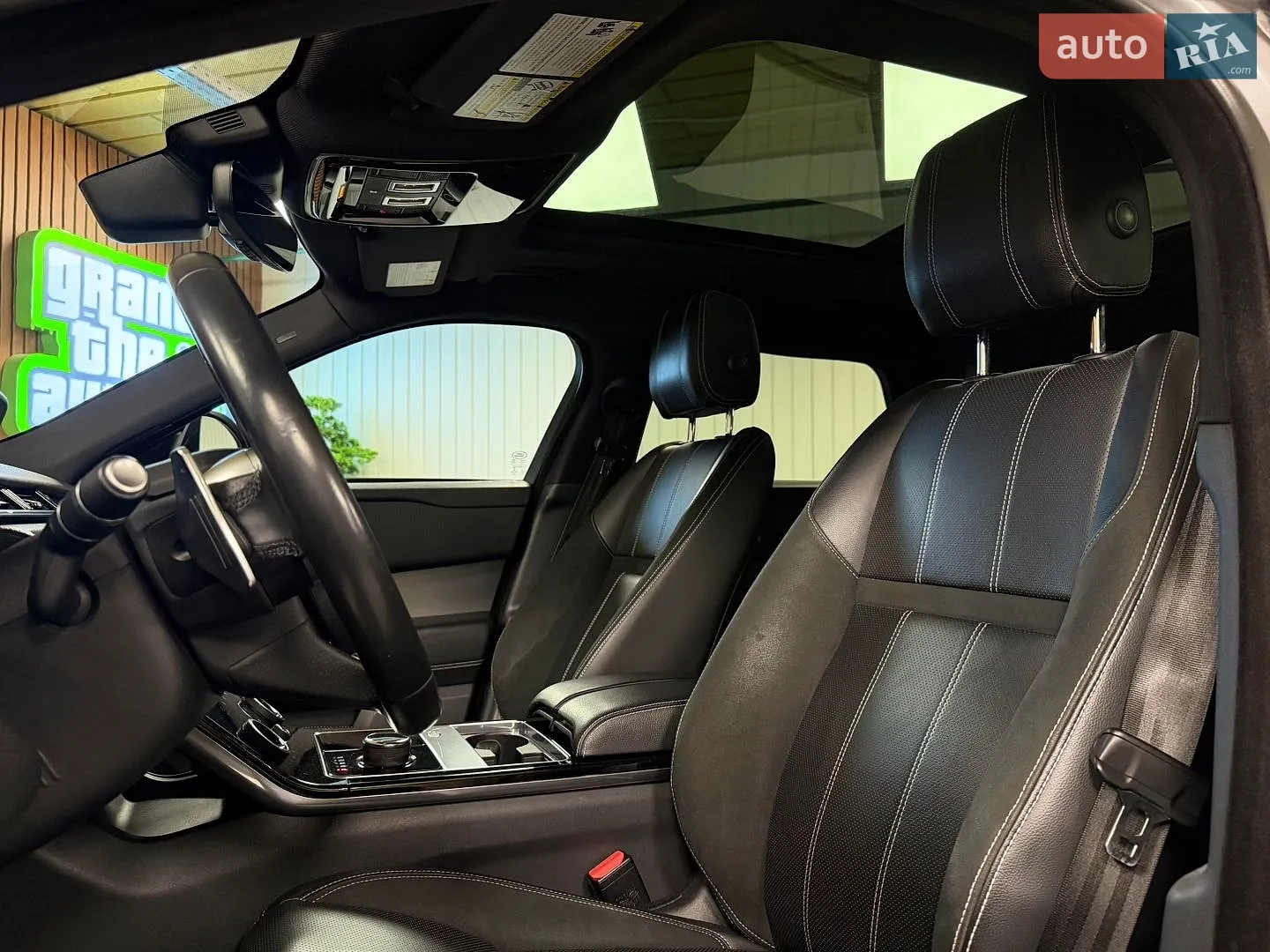 2019 Land Rover Range Rover Velar - мініатюра 22
