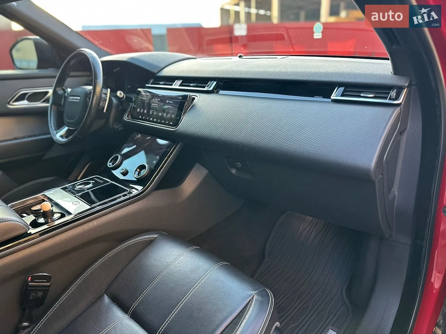 2017 Land Rover Range Rover Velar - мініатюра 104