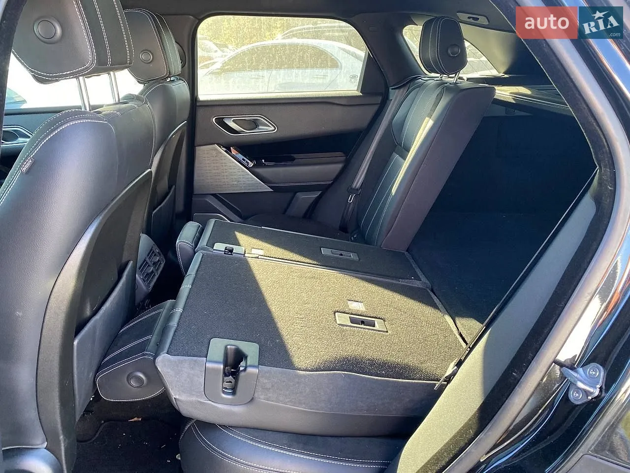 2020 Land Rover Range Rover Velar - мініатюра 17