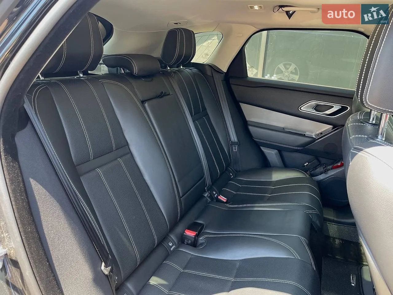 2019 Land Rover Range Rover Velar - мініатюра 26