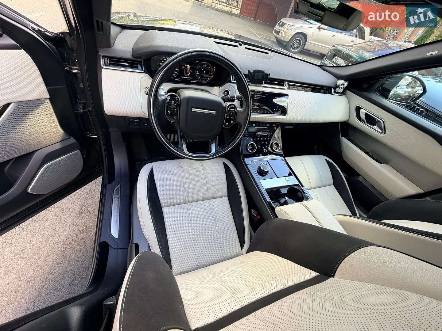 2018 Land Rover Range Rover Velar - мініатюра 32