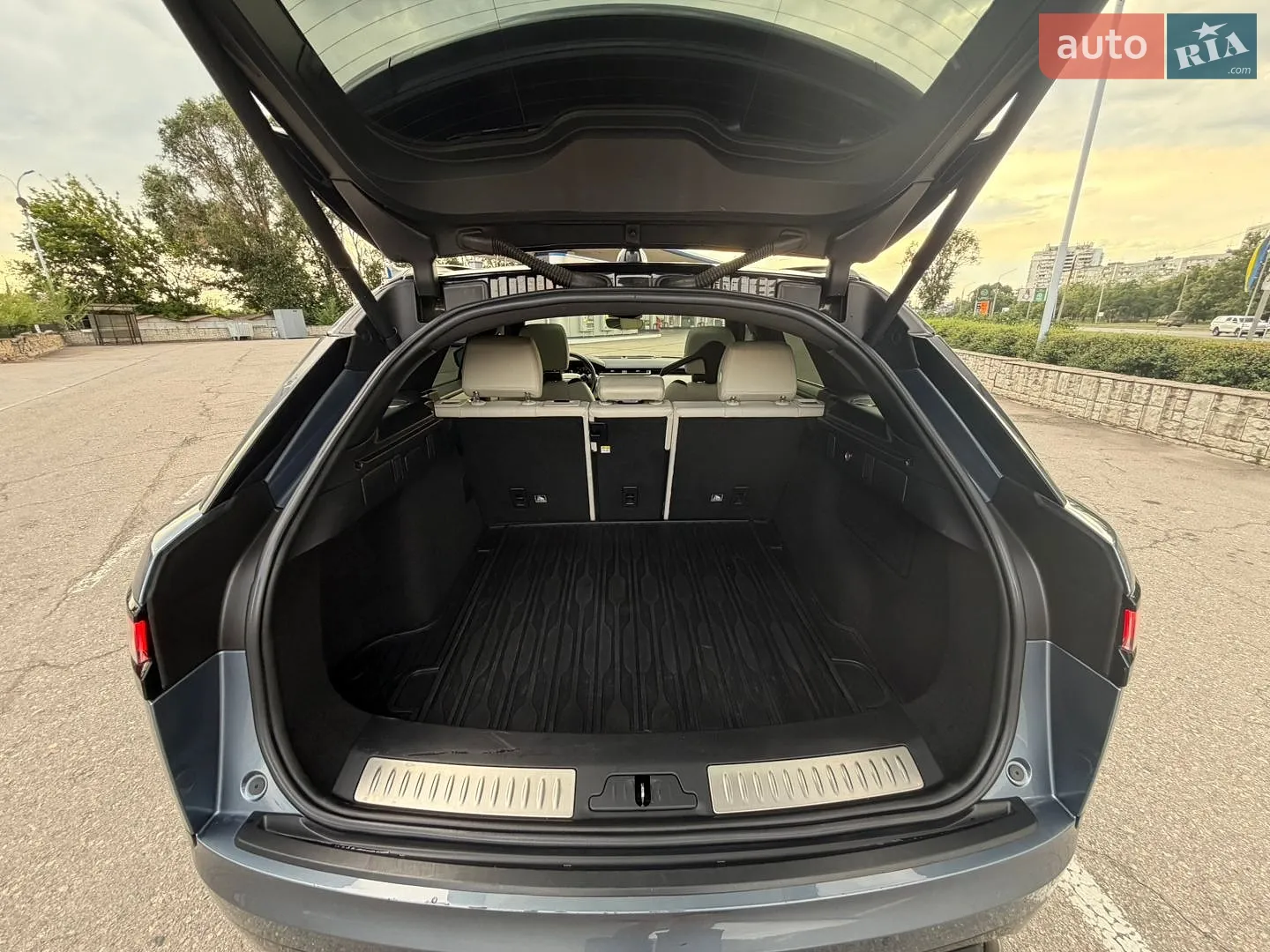 2019 Land Rover Range Rover Velar - мініатюра 33