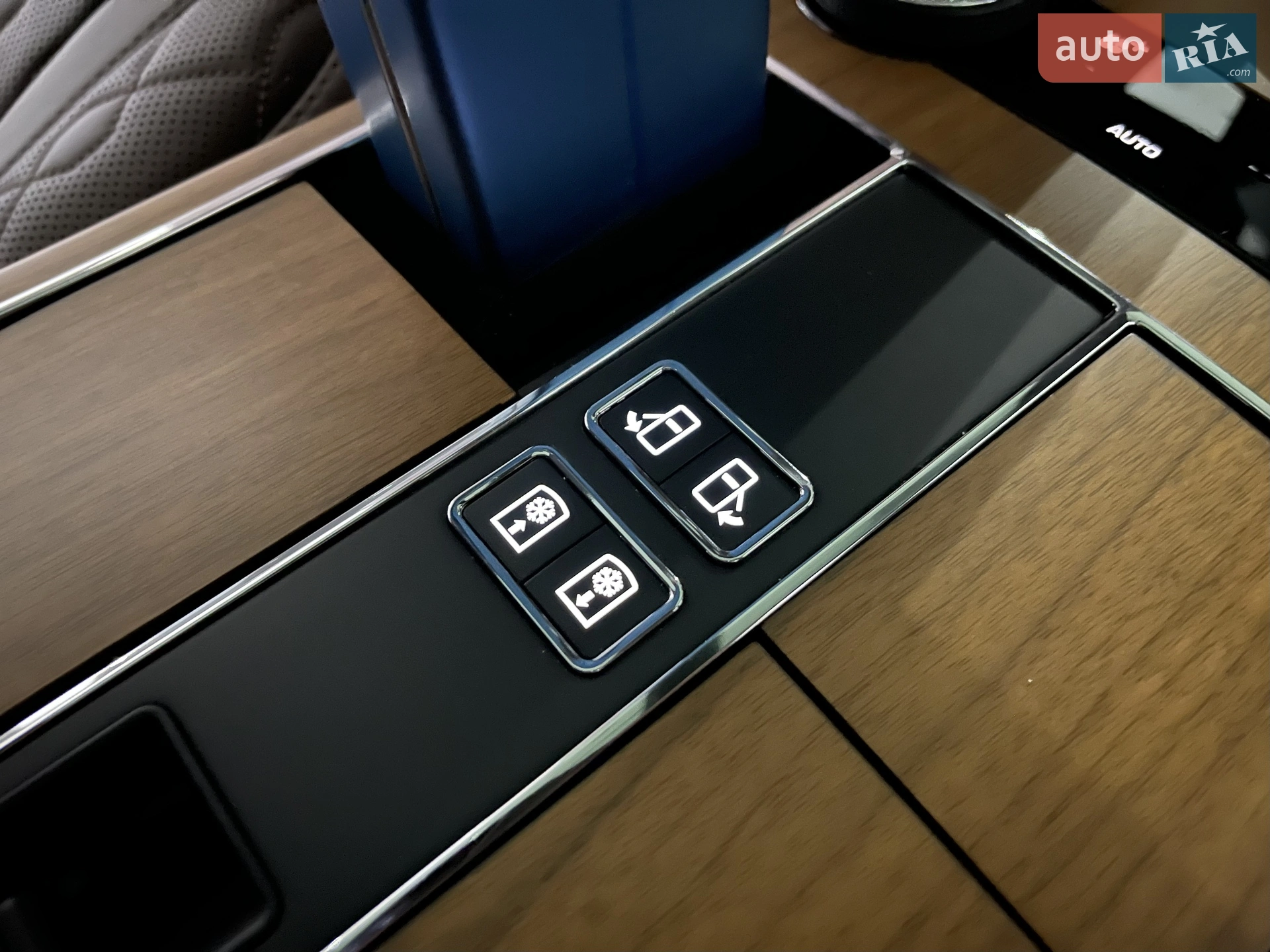 2020 Land Rover Range Rover - мініатюра 125