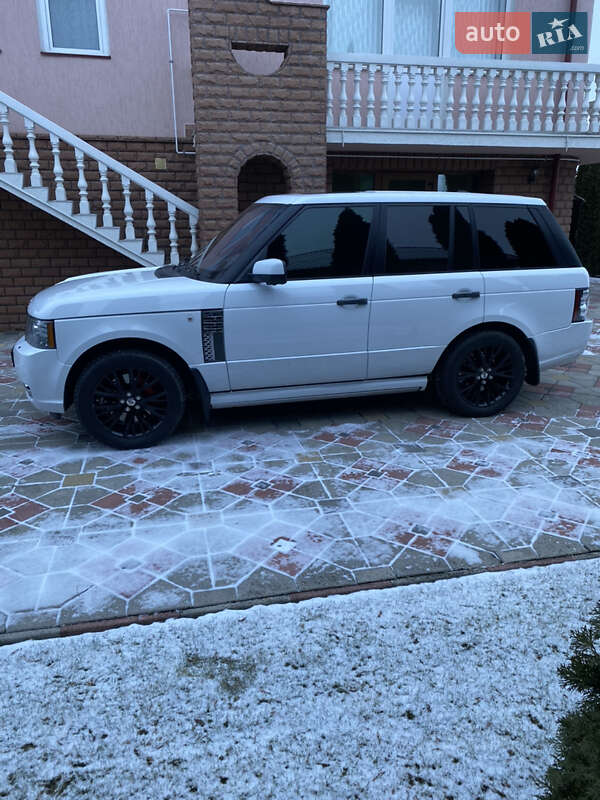 Позашляховик / Кросовер Land Rover Range Rover 2011 в Чернівцях