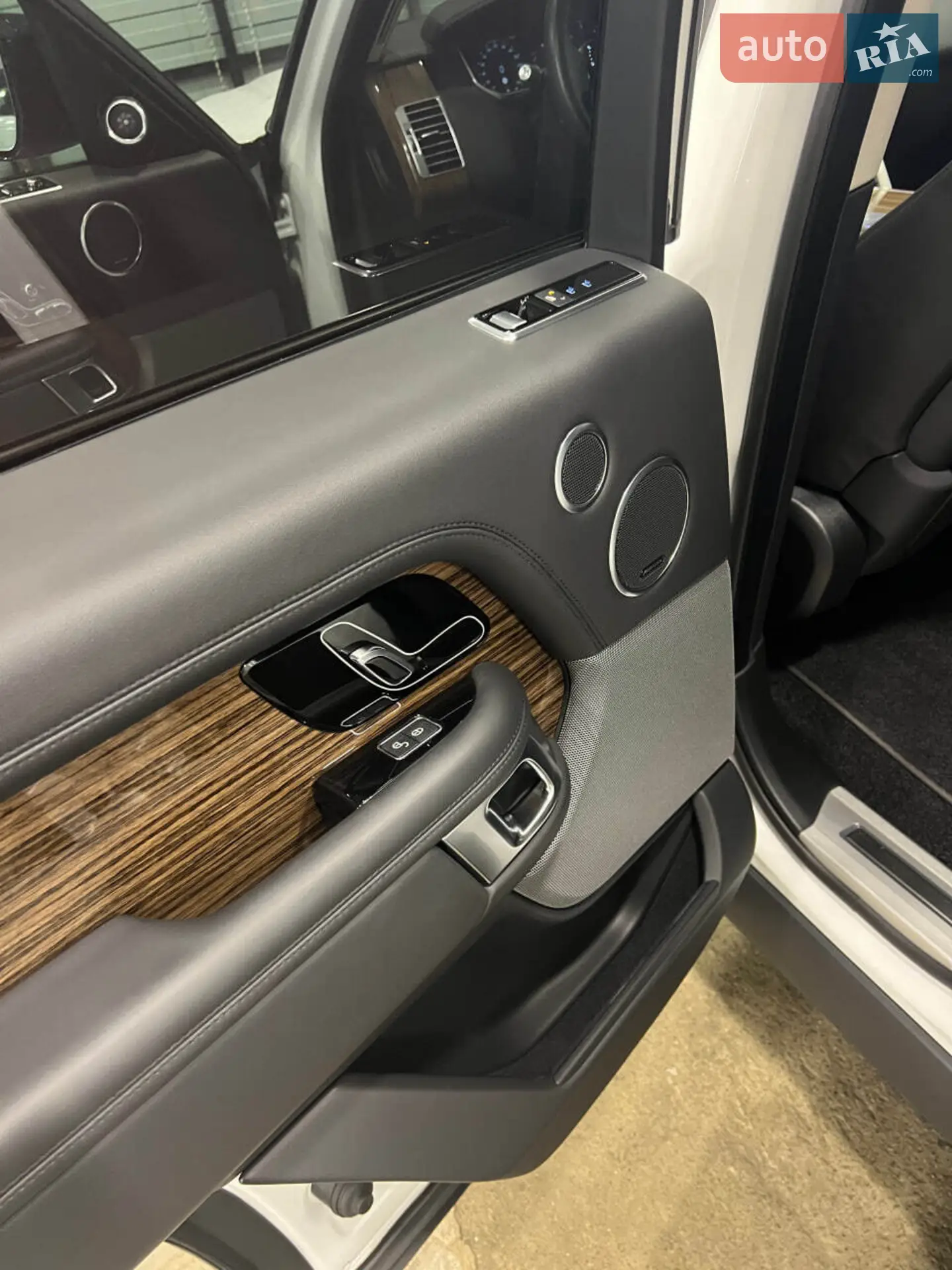 2018 Land Rover Range Rover - мініатюра 10