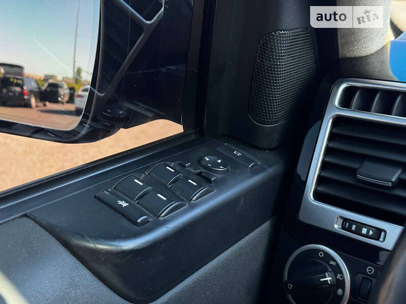 Внедорожник / Кроссовер Land Rover Range Rover 2012 в Кривом Роге