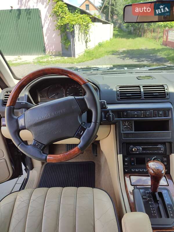 Внедорожник / Кроссовер Land Rover Range Rover 1996 в Старой Выжевке