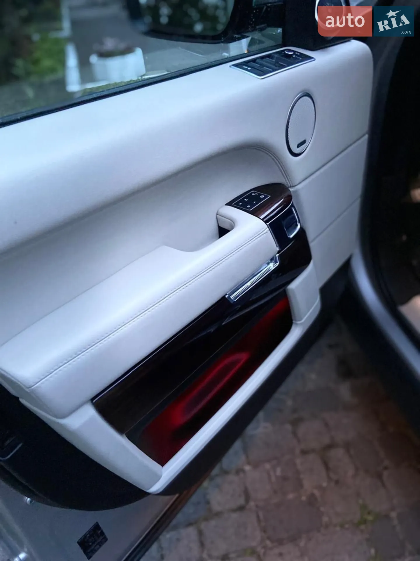 2016 Land Rover Range Rover - мініатюра 19