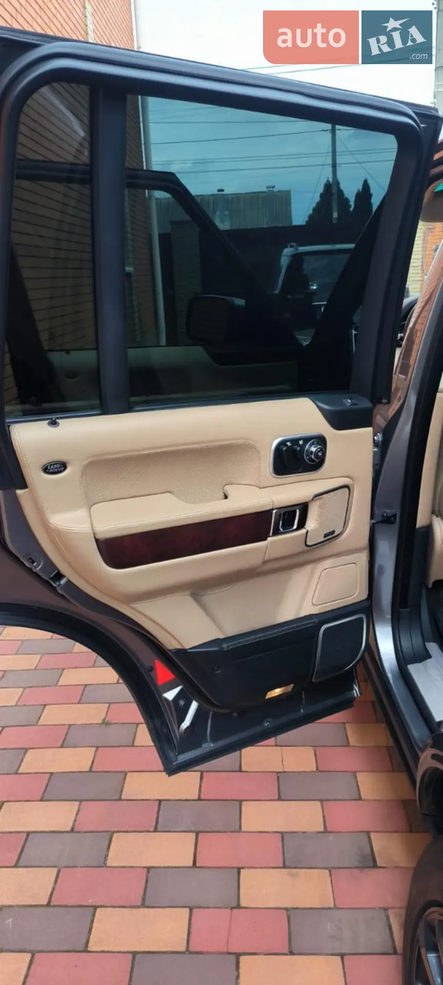 2010 Land Rover Range Rover - мініатюра 24