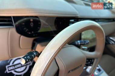 Позашляховик / Кросовер Land Rover Range Rover 2023 в 