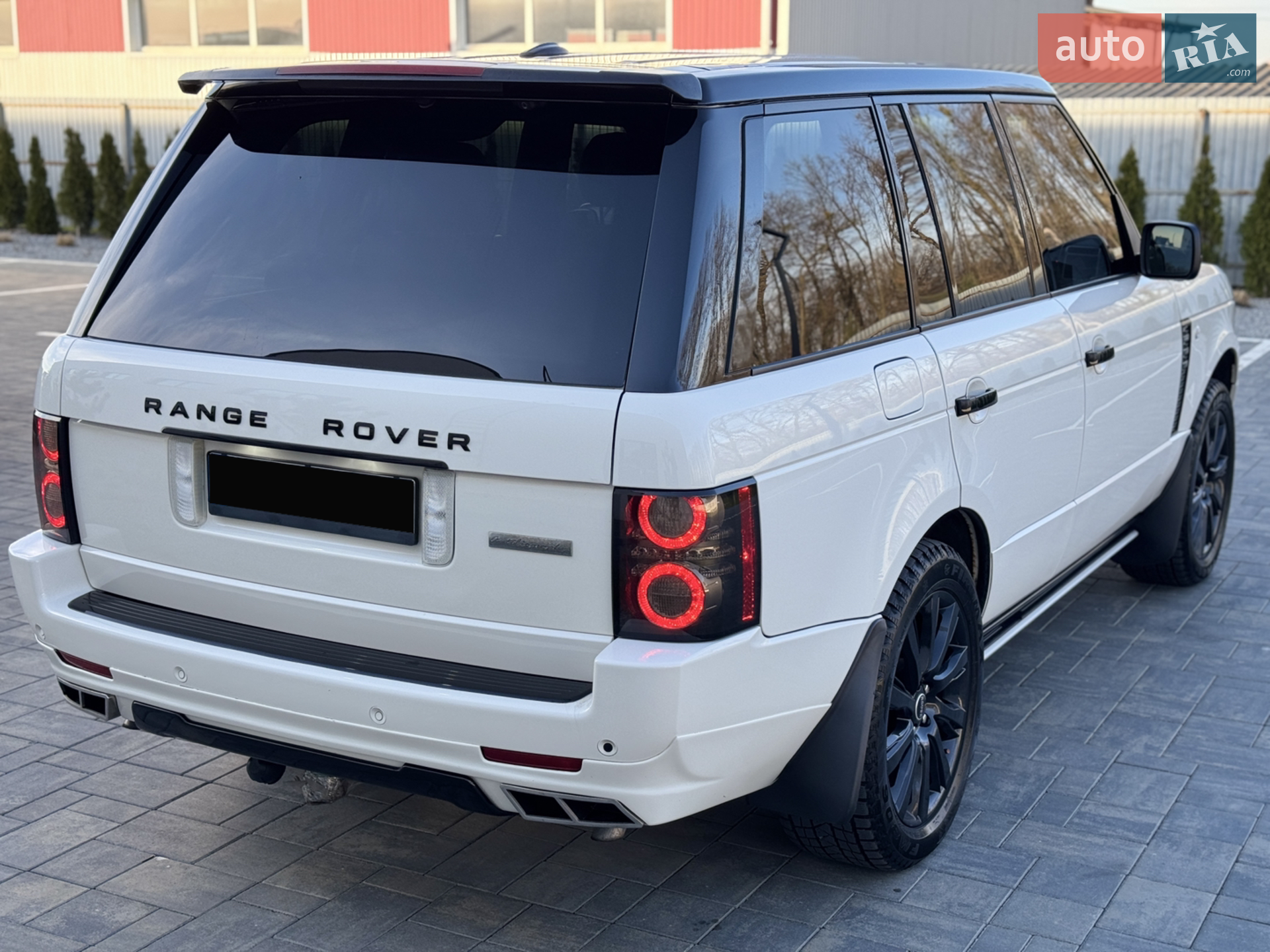 2010 Land Rover Range Rover - мініатюра 25