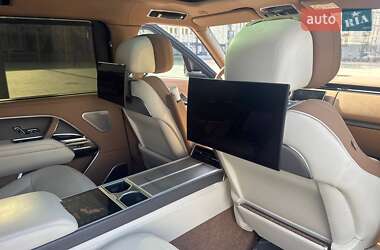 Позашляховик / Кросовер Land Rover Range Rover 2023 в 