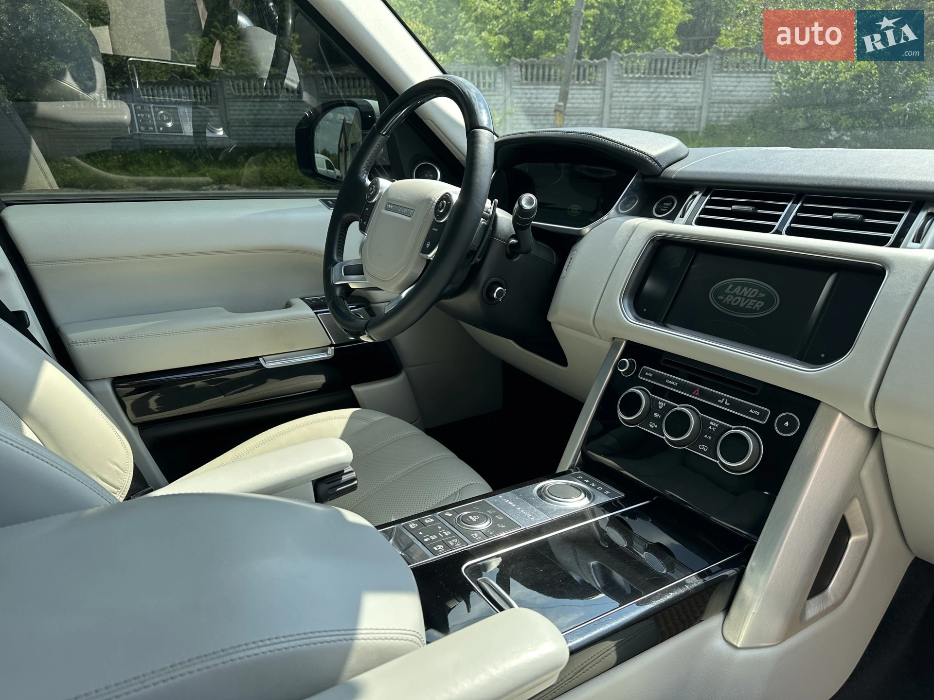 2016 Land Rover Range Rover - мініатюра 32