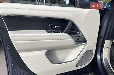 Позашляховик / Кросовер Land Rover Range Rover 2023 в 