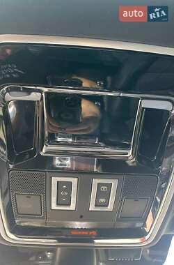 Внедорожник / Кроссовер Land Rover Range Rover 2015 в 