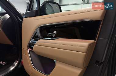 Позашляховик / Кросовер Land Rover Range Rover 2023 в 