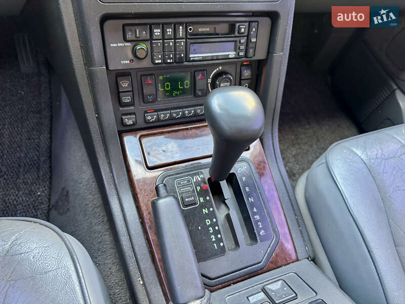 Позашляховик / Кросовер Land Rover Range Rover 1996 в Києві