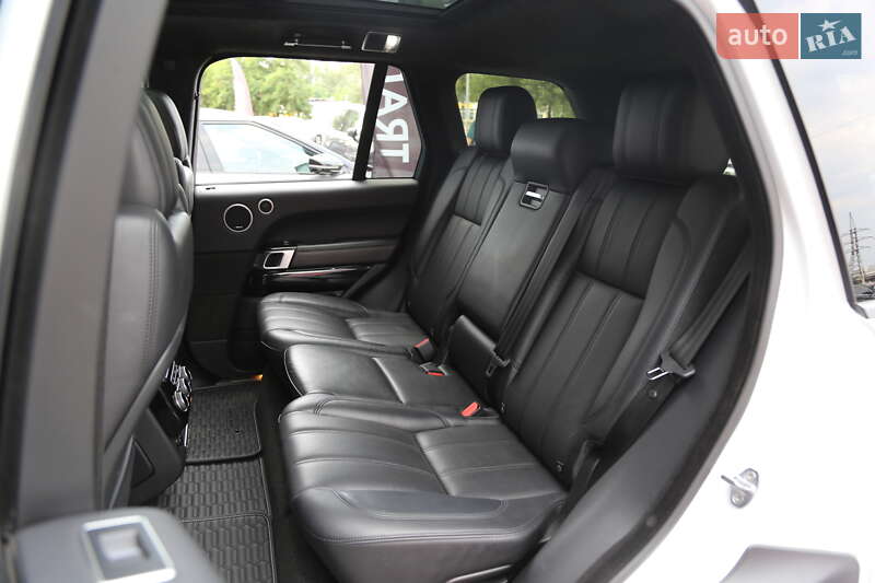 Внедорожник / Кроссовер Land Rover Range Rover 2016 в Киеве
