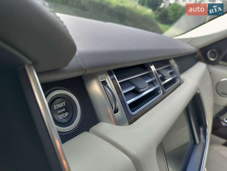 Внедорожник / Кроссовер Land Rover Range Rover 2016 в Киеве