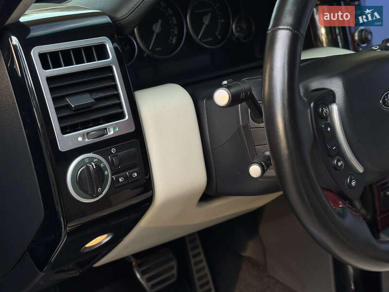 Внедорожник / Кроссовер Land Rover Range Rover 2006 в Зборове