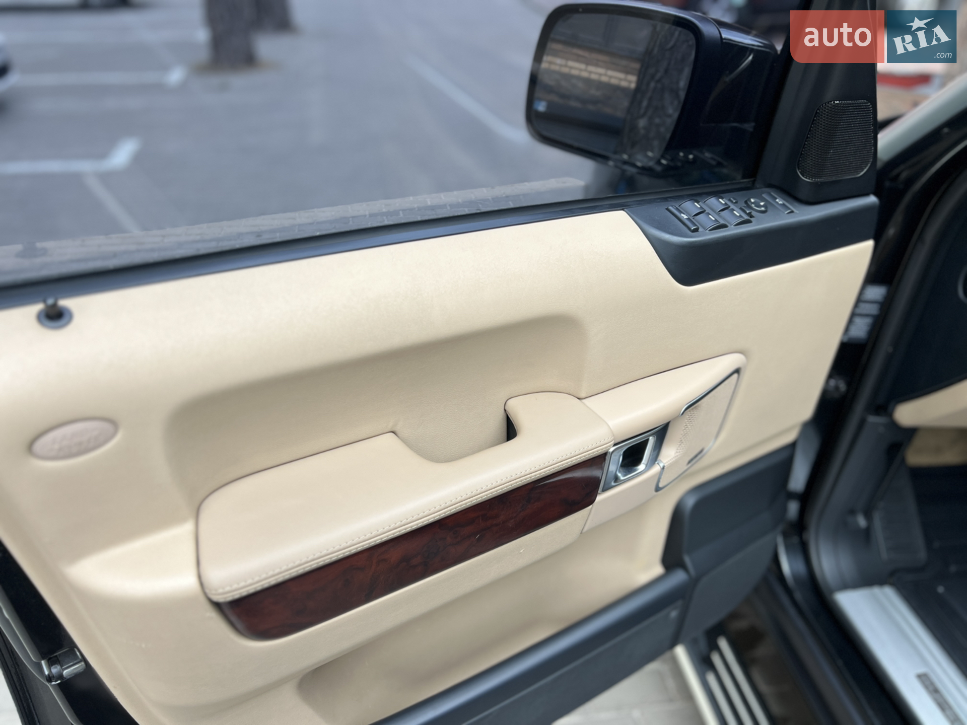2010 Land Rover Range Rover - мініатюра 28