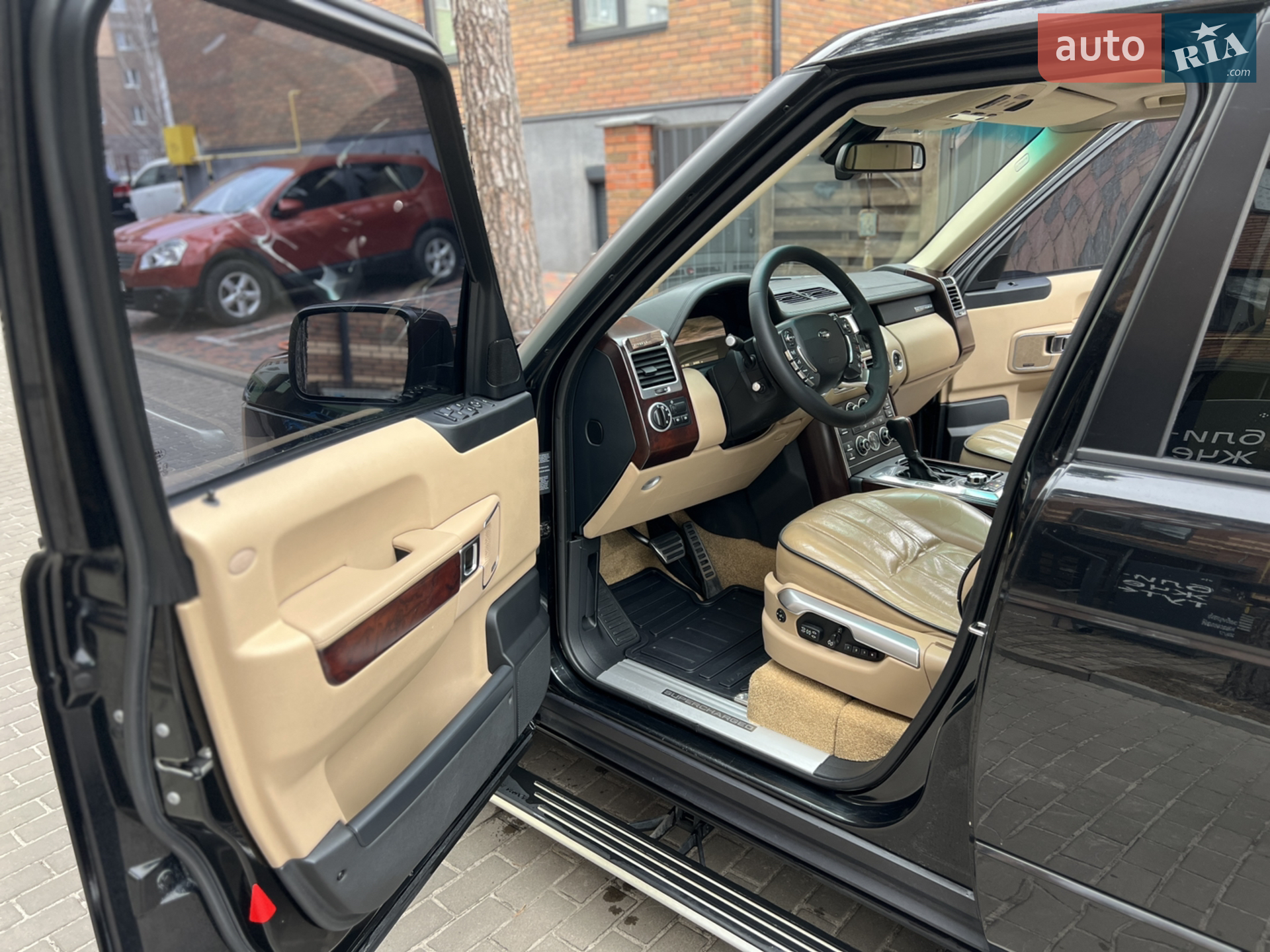 2010 Land Rover Range Rover - мініатюра 27