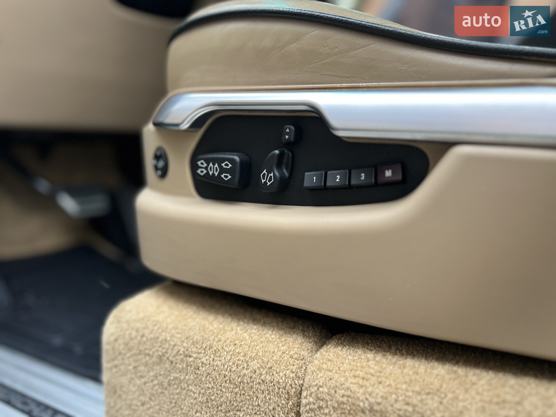 2010 Land Rover Range Rover - мініатюра 31
