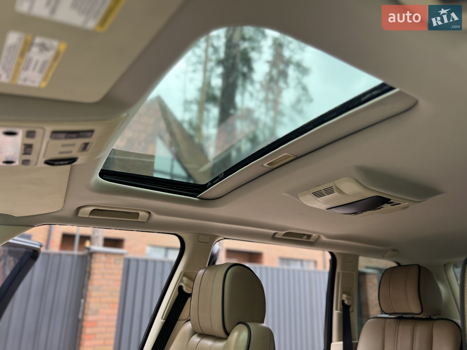 2010 Land Rover Range Rover - мініатюра 34