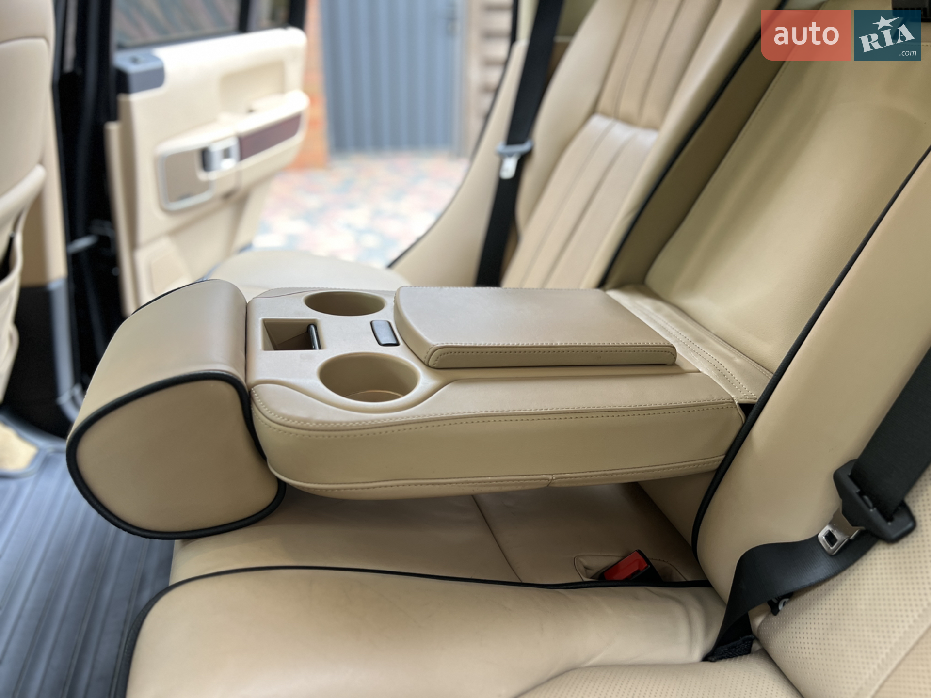 2010 Land Rover Range Rover - мініатюра 39