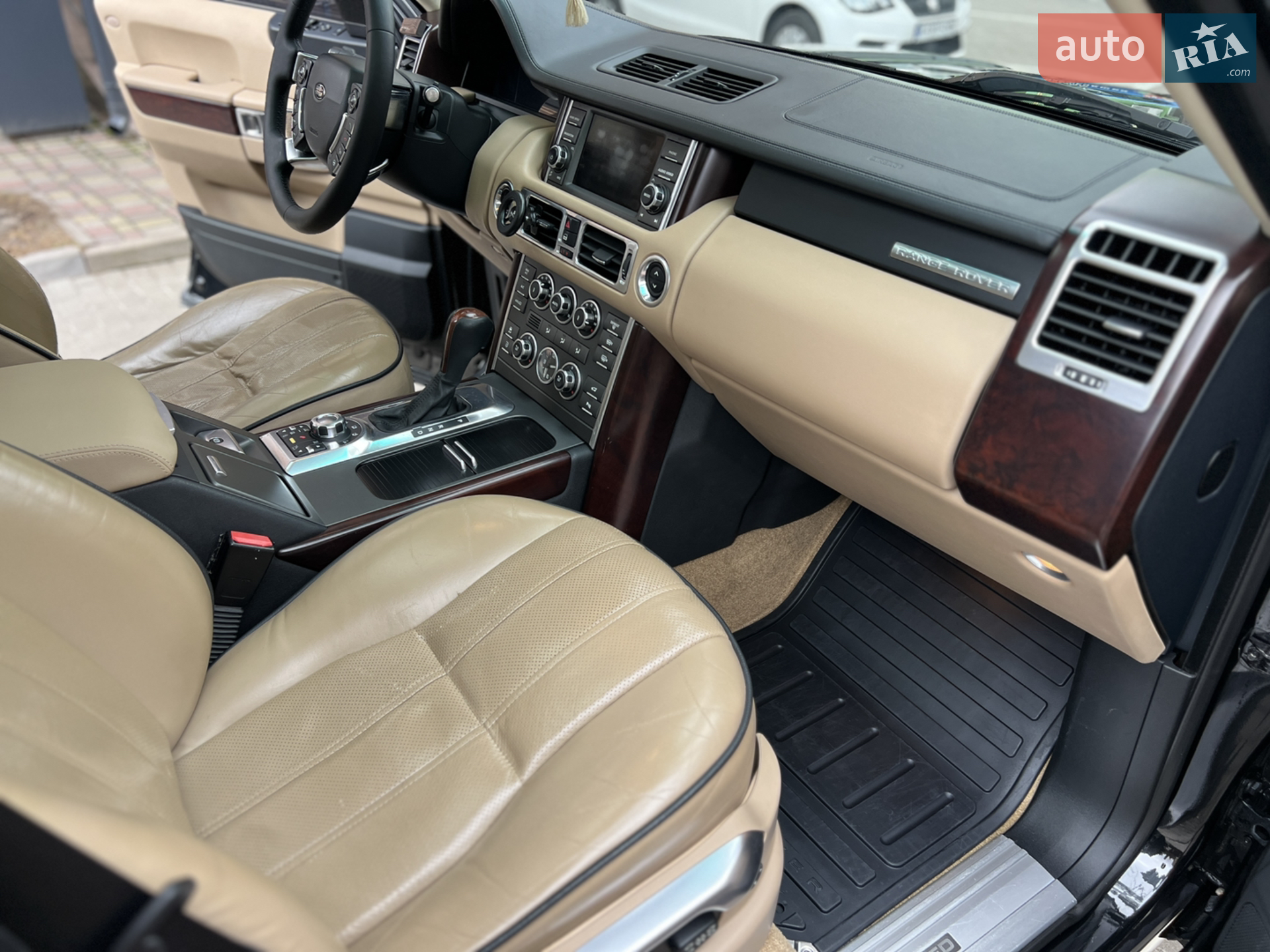 2010 Land Rover Range Rover - мініатюра 47