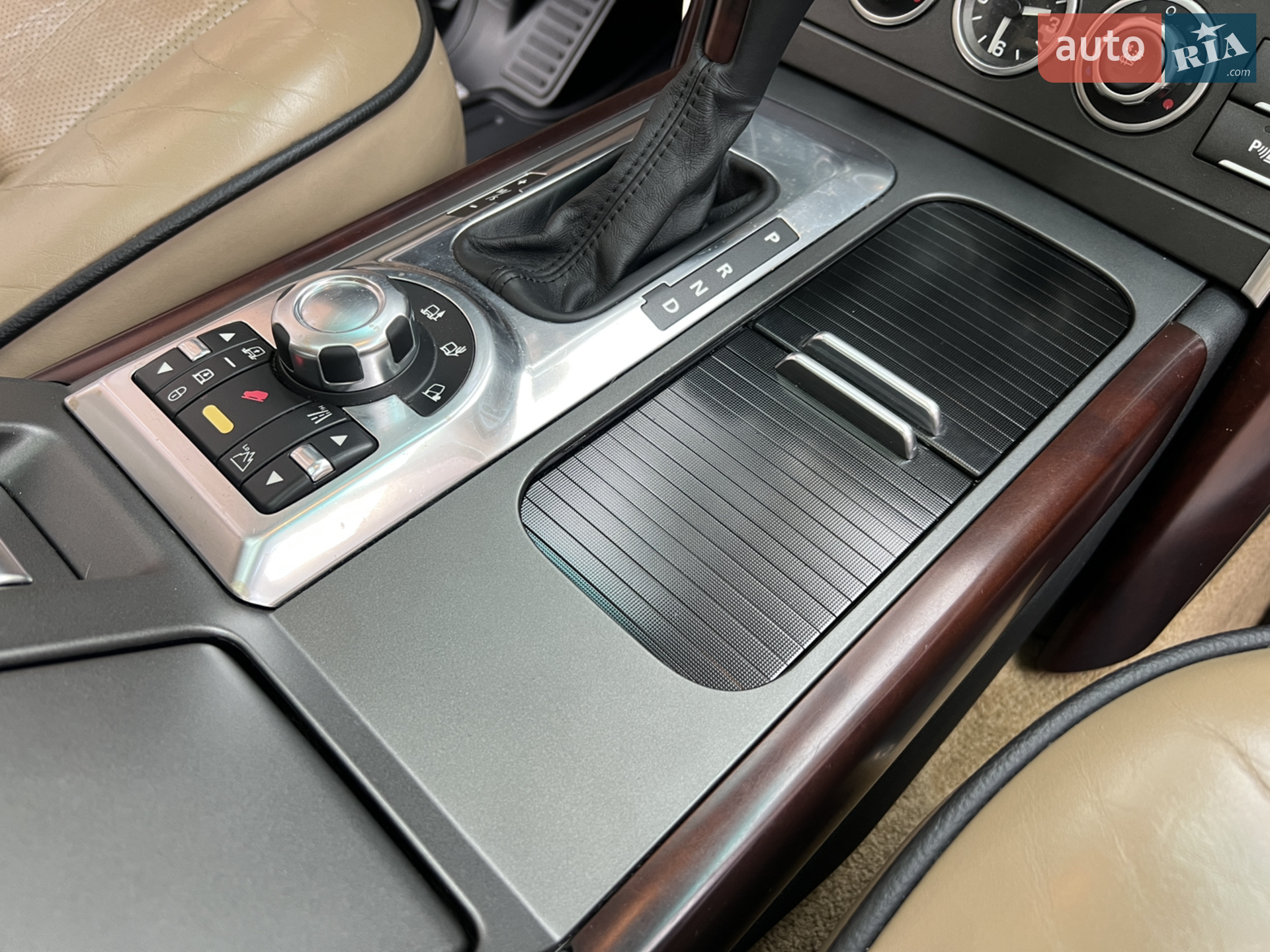 2010 Land Rover Range Rover - мініатюра 49