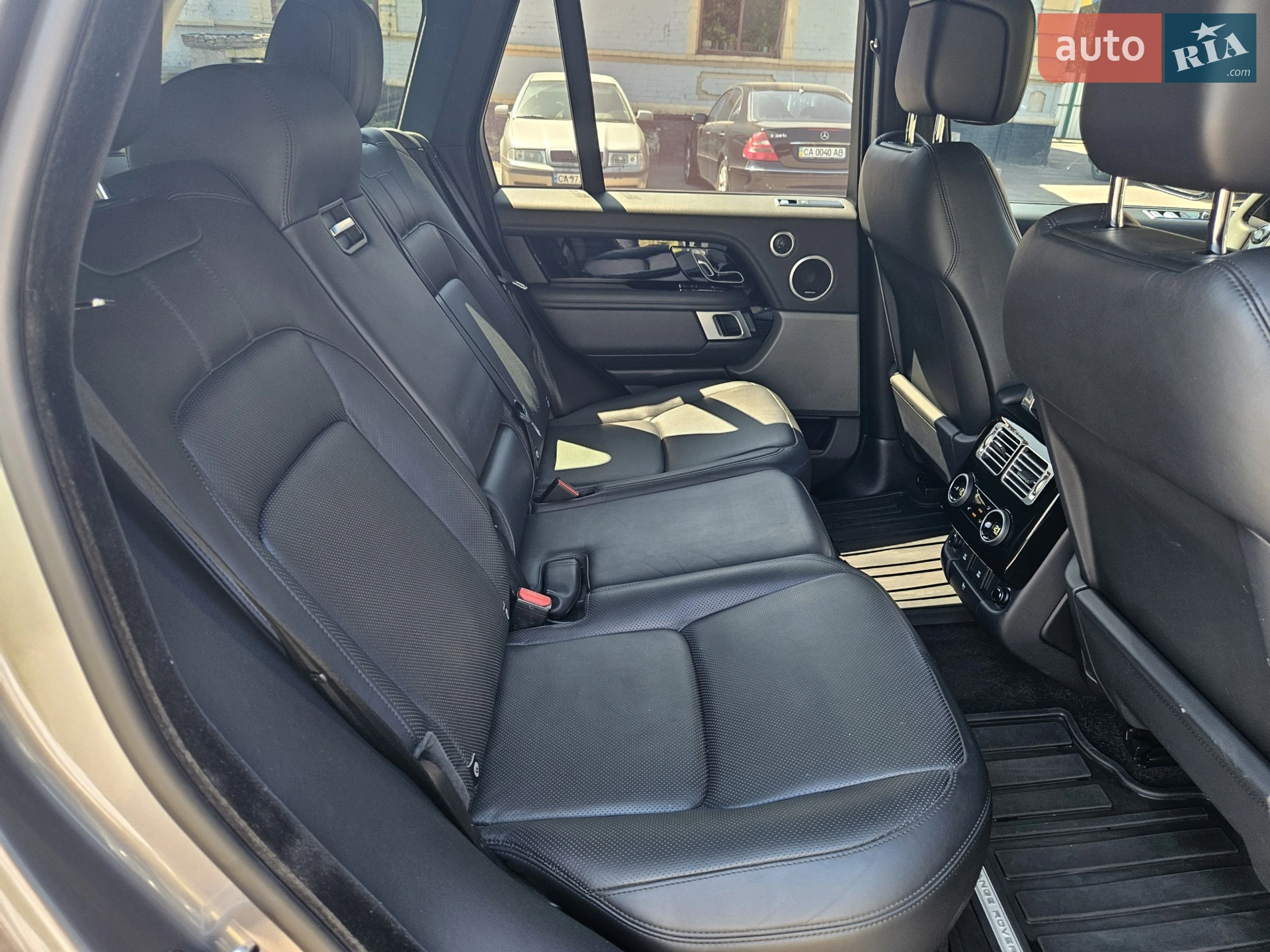 2019 Land Rover Range Rover - мініатюра 24