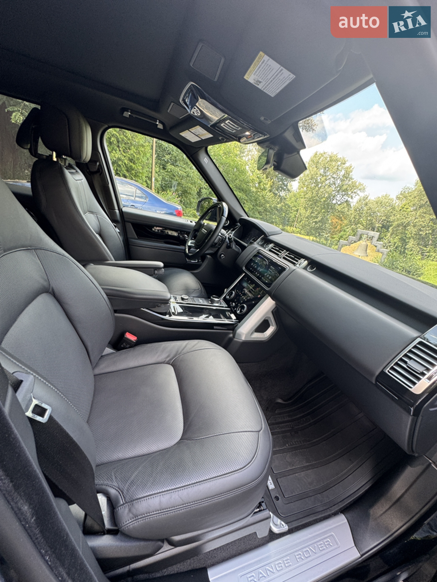 2020 Land Rover Range Rover - мініатюра 21