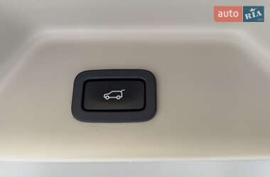Внедорожник / Кроссовер Land Rover Range Rover 2014 в 