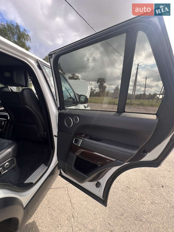 Внедорожник / Кроссовер Land Rover Range Rover 2015 в Дубно