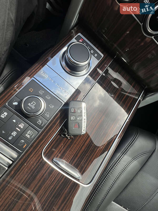 Внедорожник / Кроссовер Land Rover Range Rover 2015 в Дубно