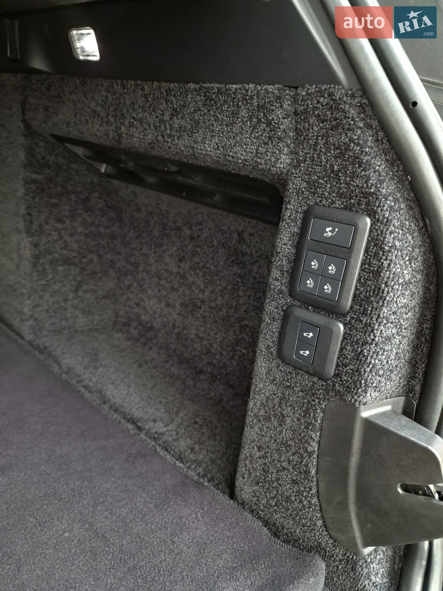 2020 Land Rover Range Rover - мініатюра 22