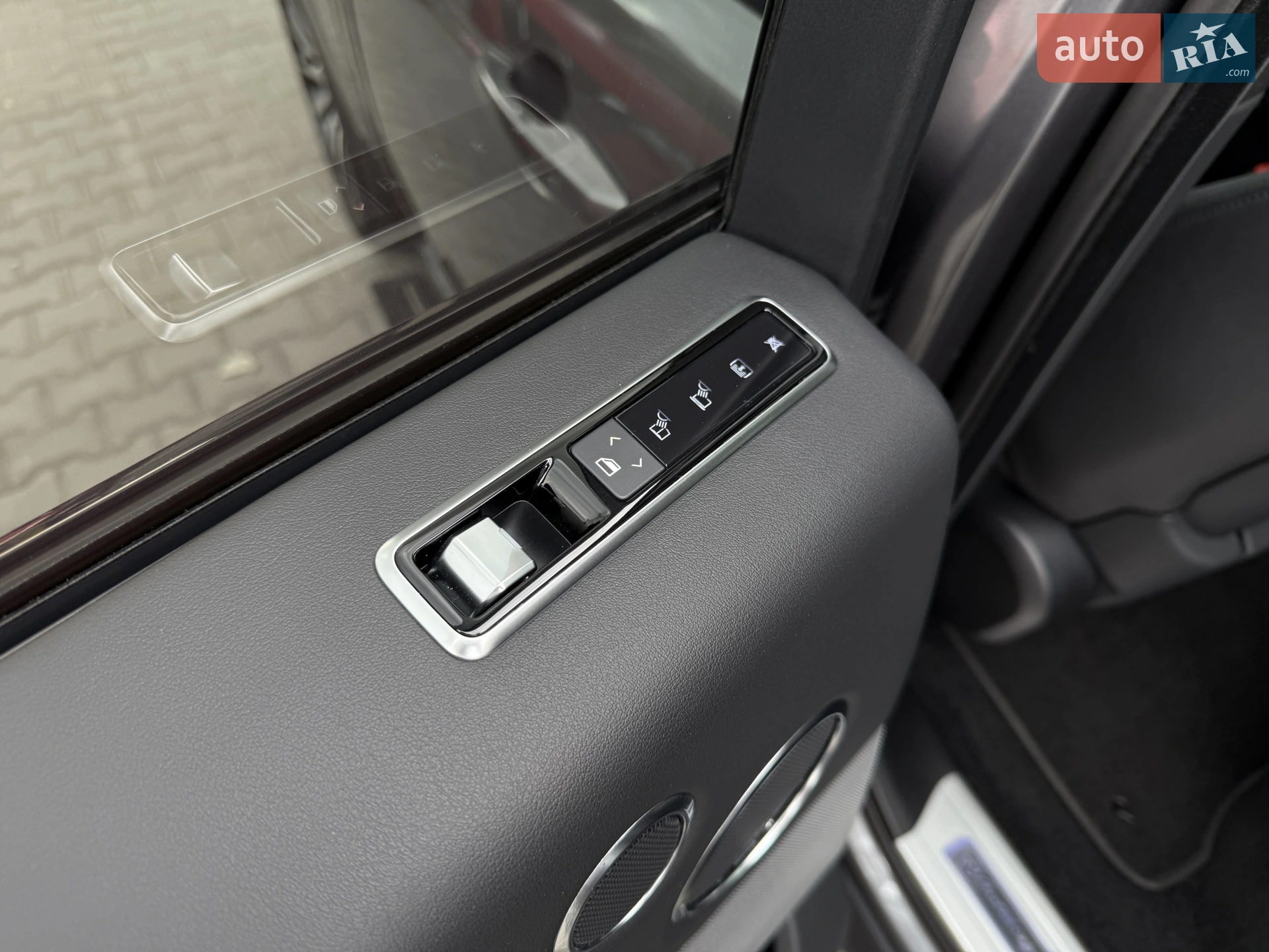 2019 Land Rover Range Rover - мініатюра 28