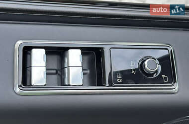 Внедорожник / Кроссовер Land Rover Range Rover 2018 в 